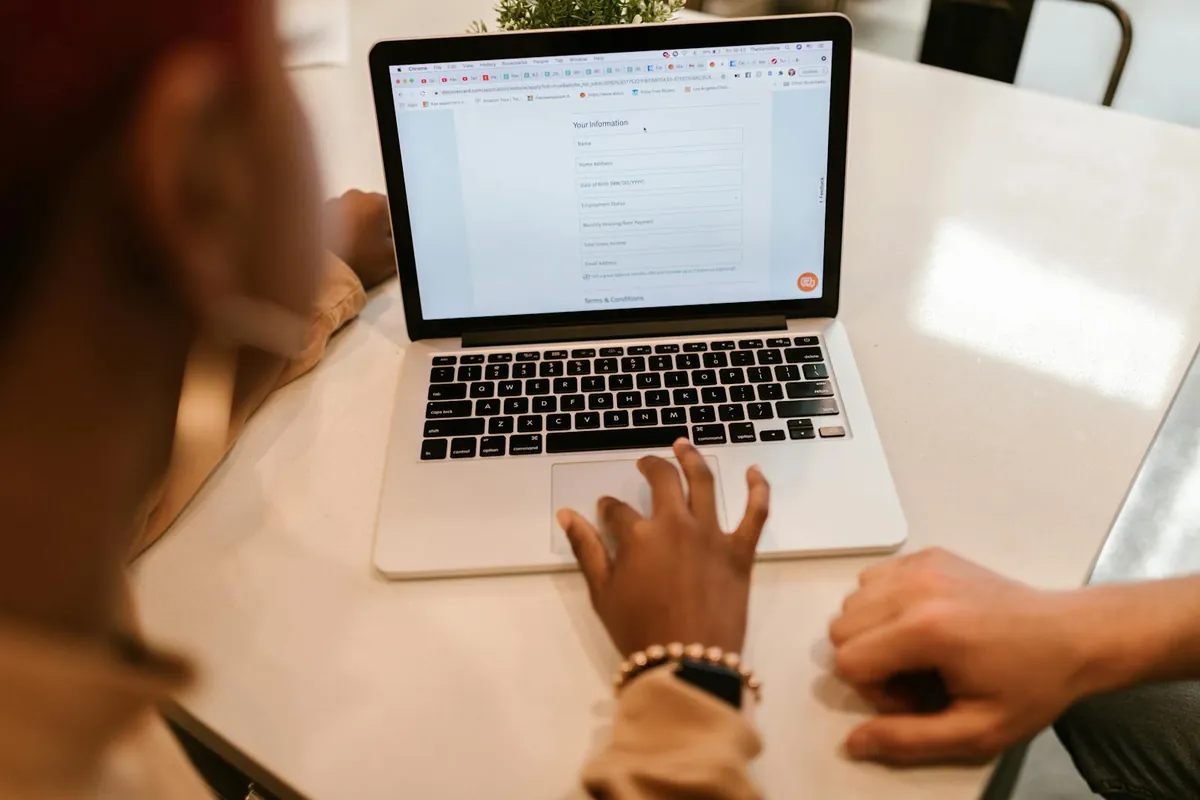 graduate scheme application laptop online form